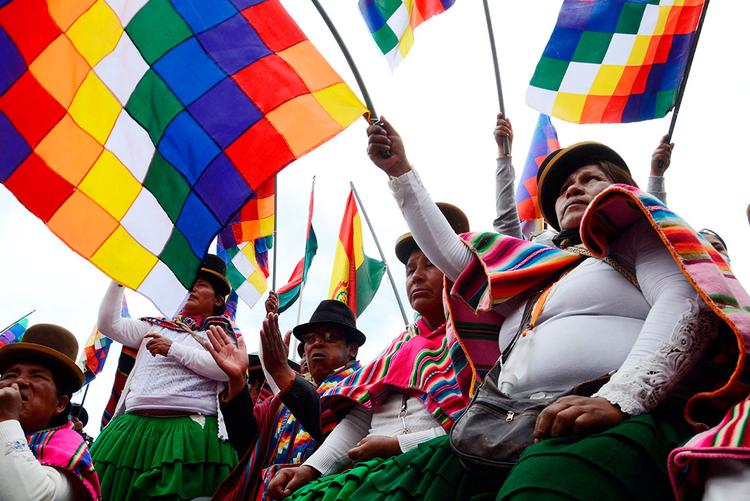 El péndulo de la historia: Así es la larga construcción de la narrativa boliviana, desde la  mirada de Robert Brockmann