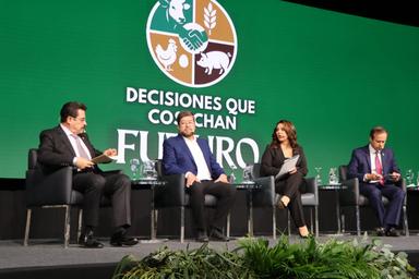 Diésel a Bs 5 y un 'Pacto de Salvación', las propuestas de los candidatos presidenciales en el Foro Agropecuario de la CAO
