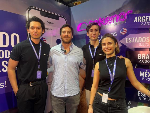 Takenos presenta su innovadora experiencia de pagos globales en Expocruz 2025