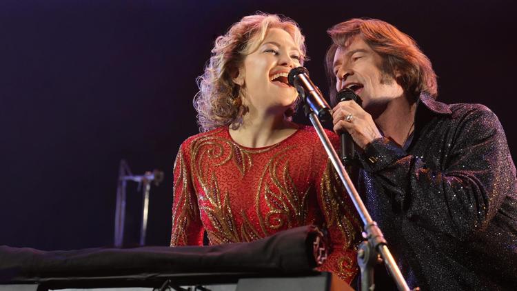 Hugh Jackman y Kate Hudson protagonizan “Song Sung Blue: Sueño Inquebrantable”, un homenaje al amor y a la perseverancia