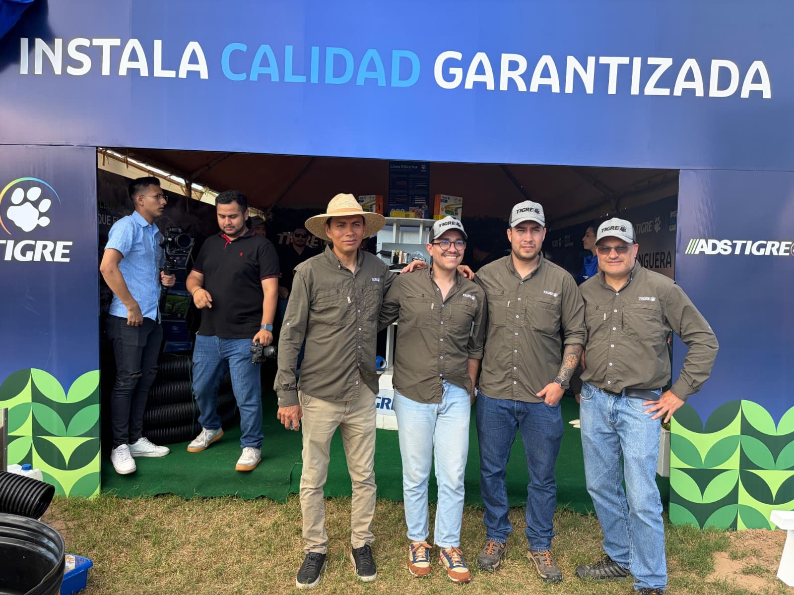 Tigre Bolivia participó en EXPO AGRO con soluciones para un riego más eficiente en el campo
