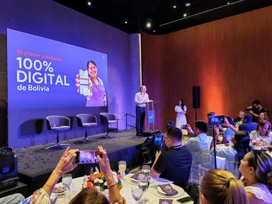 YOLO pago innova con el primer crédito 100% digital en una billetera móvil de Bolivia