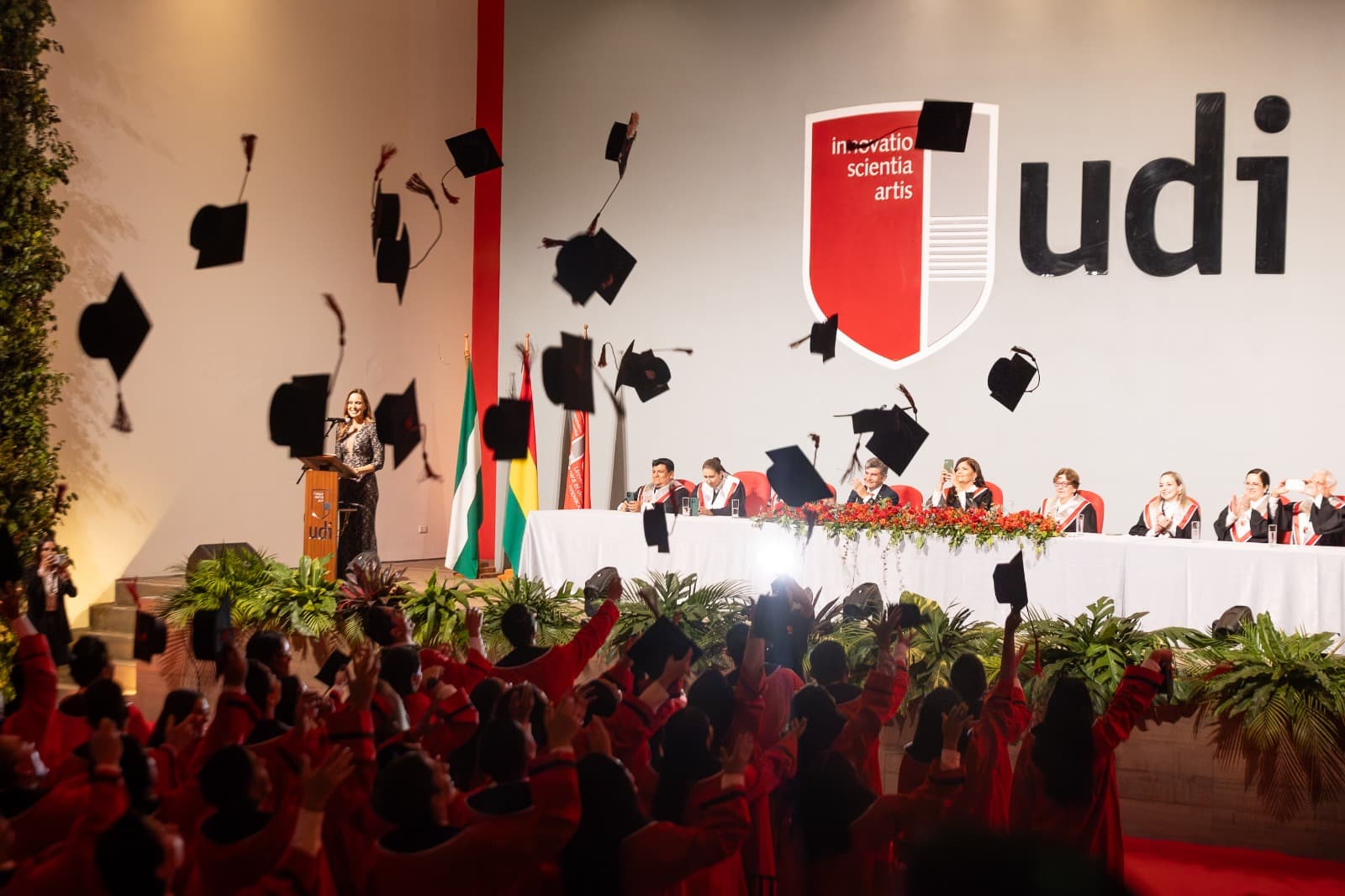 La UDI gradúa a más de 100 nuevos profesionales comprometidos con el desarrollo de Bolivia
