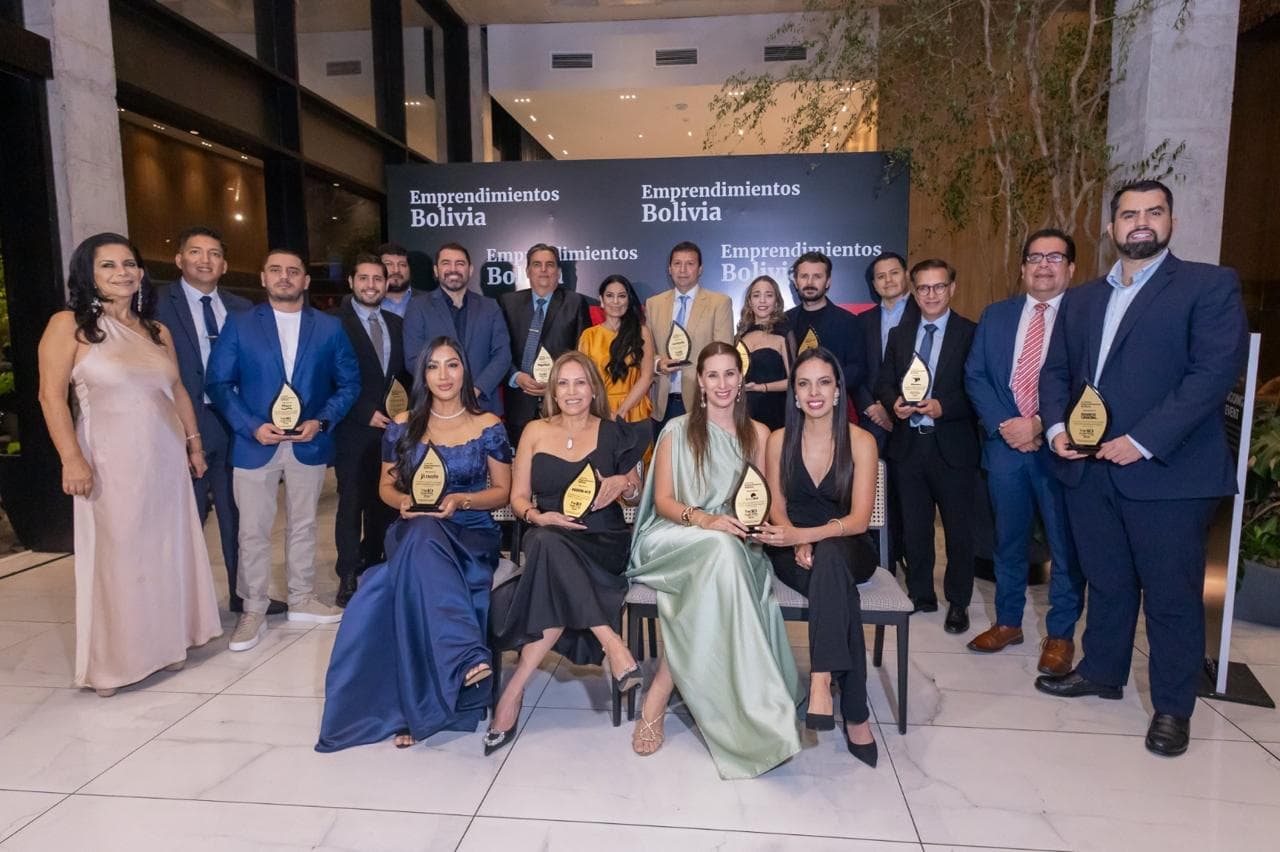 La Revista Emprendimientos Bolivia presentó el Ranking Top 10 Mejores Medios de Pago de Bolivia 2026 y entregó tres reconocimientos especiales 