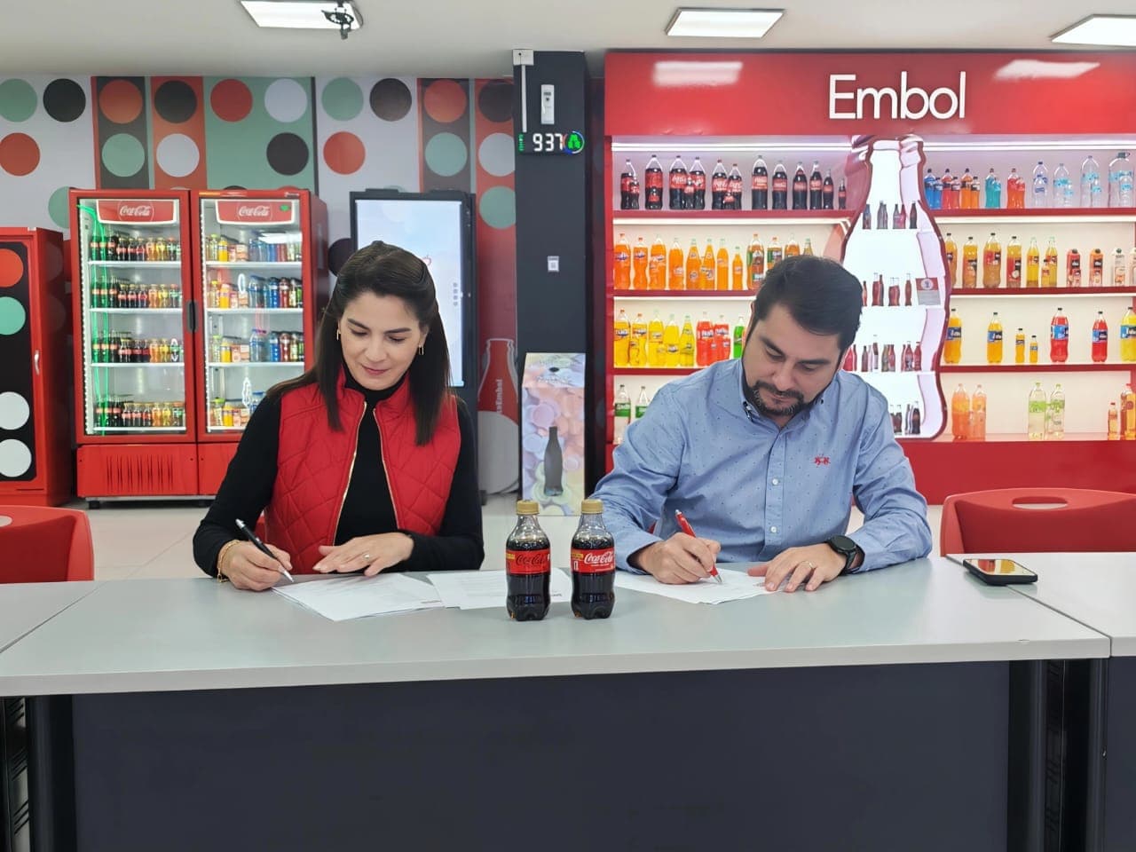 Embol y el Banco de Alimentos de Bolivia unen esfuerzos para llevar ayuda a más de 250 instituciones sociales del país