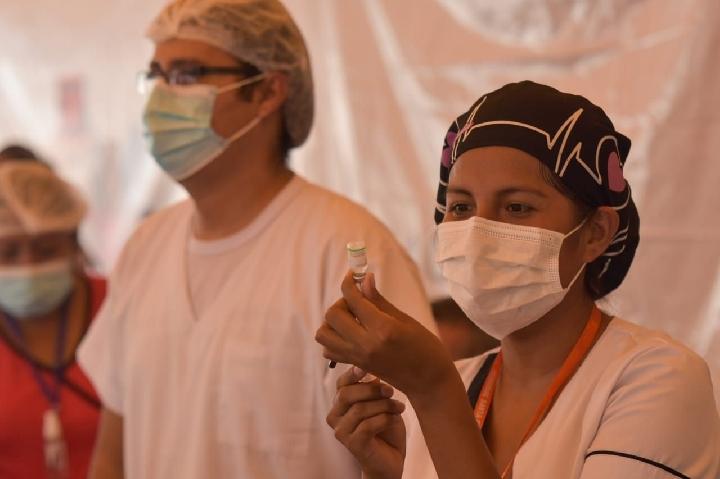 Navidad: sólo 4 de cada 10 bolivianos dará un regalo