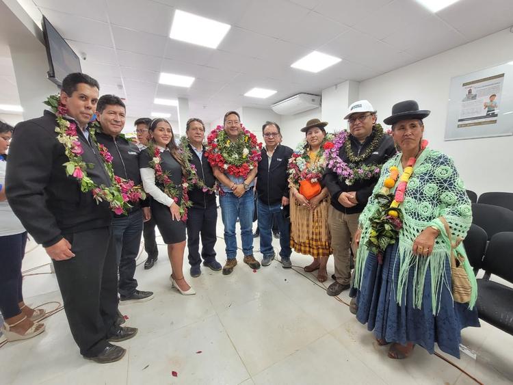 Banco Unión, inaugura una nueva agencia en el municipio de Apolo del departamento de La Paz
