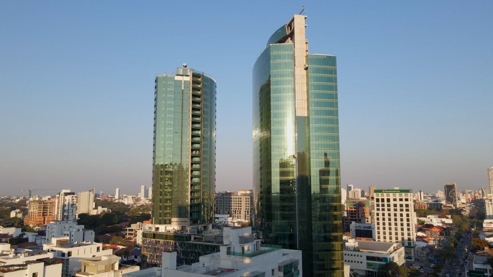 Inauguran Green Tower Santa Cruz, el edificio más alto y moderno de la ciudad