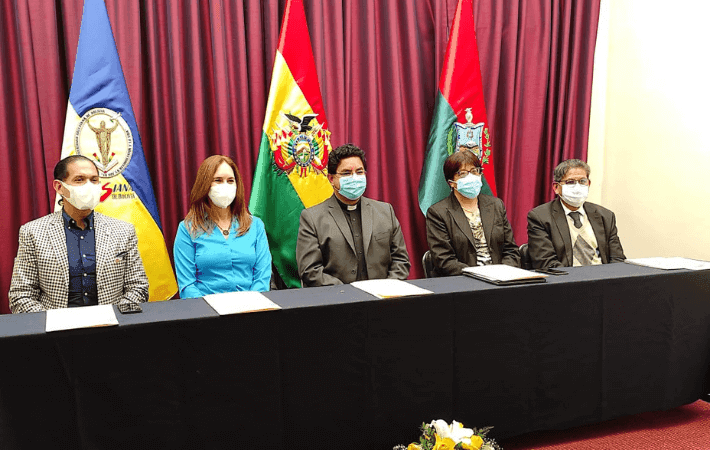 Nueva Economía, Universidad Salesiana y Nacional Seguros