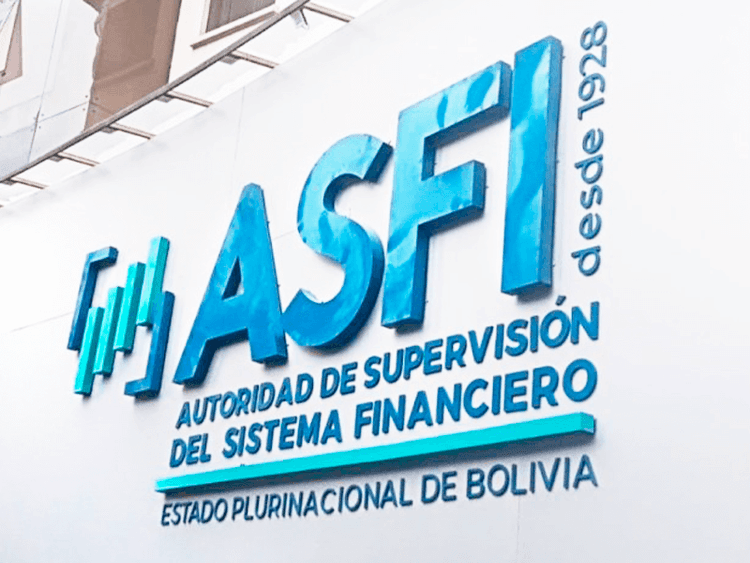 DEPÓSITOS Y CRÉDITOS CRECEN EN MAYO