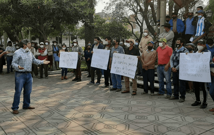 Productores de leche no pueden soportar un bloqueo de carreteras