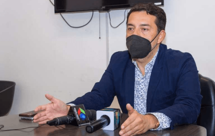 Diputado observa