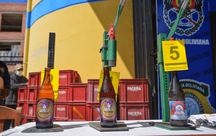 Se desbarata red que falsificaba cerveza en El Alto