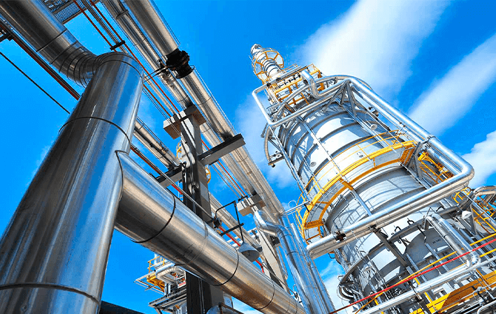 Para la refinería de Cochabamba