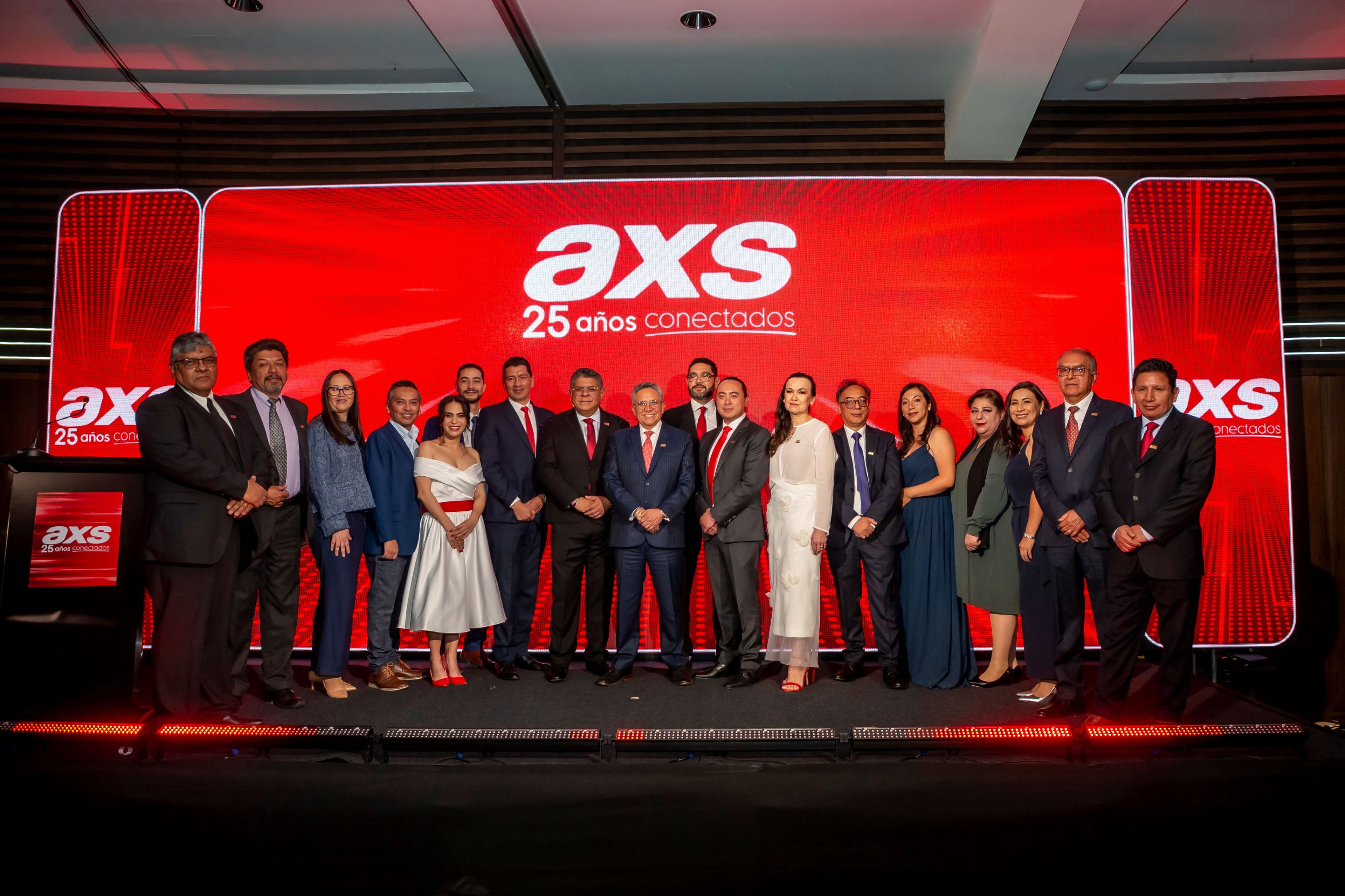 AXS celebra 25 años conectando a Bolivia y transformando la vida digital del país