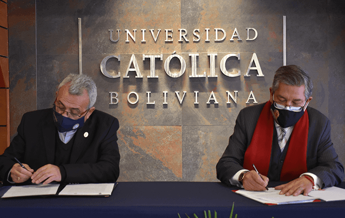 La UCB y UMSA firman convenio