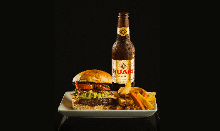 Huari celebra la fiesta gastronómica  “Burger Week 2024” en Santa Cruz 