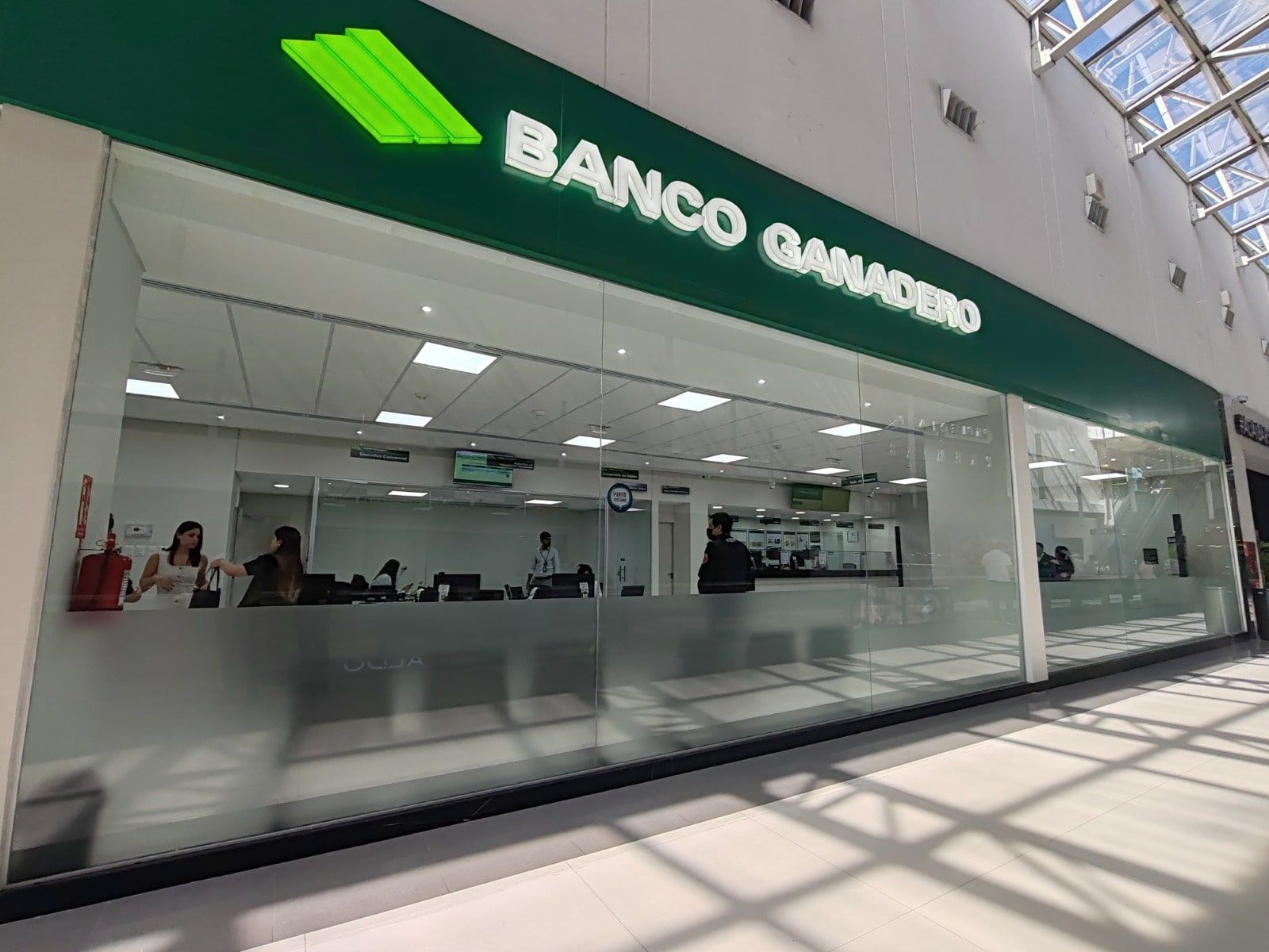 Banco Ganadero abre nueva agencia en Santa Cruz con atención los sábados y domingos