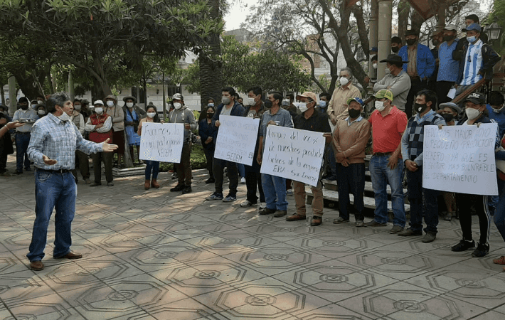 Productores de leche no pueden soportar un bloqueo de carreteras