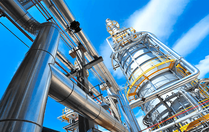 Para la refinería de Cochabamba