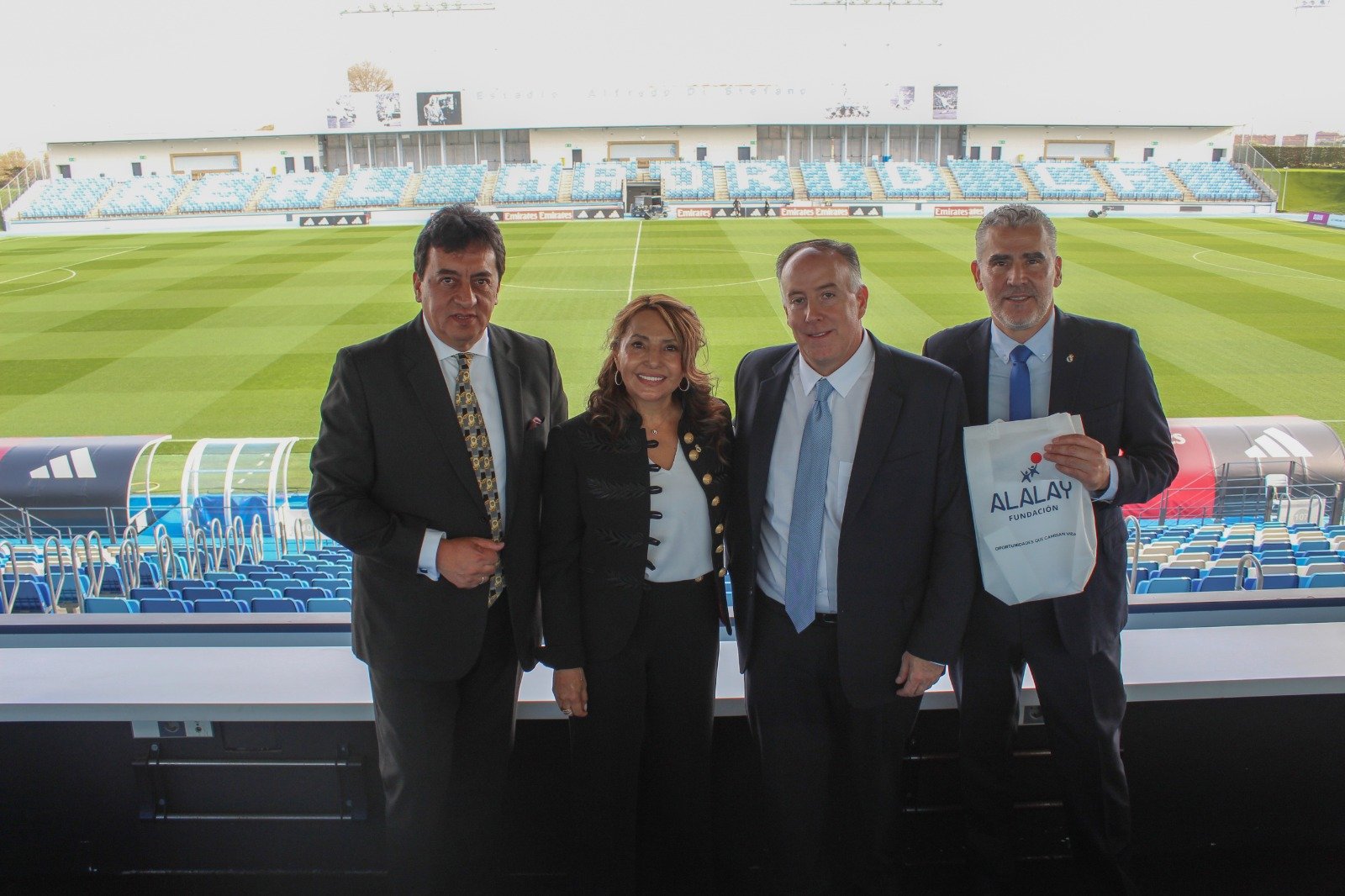 La Fundación Real Madrid, Fundación Alalay y Banco Mercantil Santa Cruz renuevan su alianza