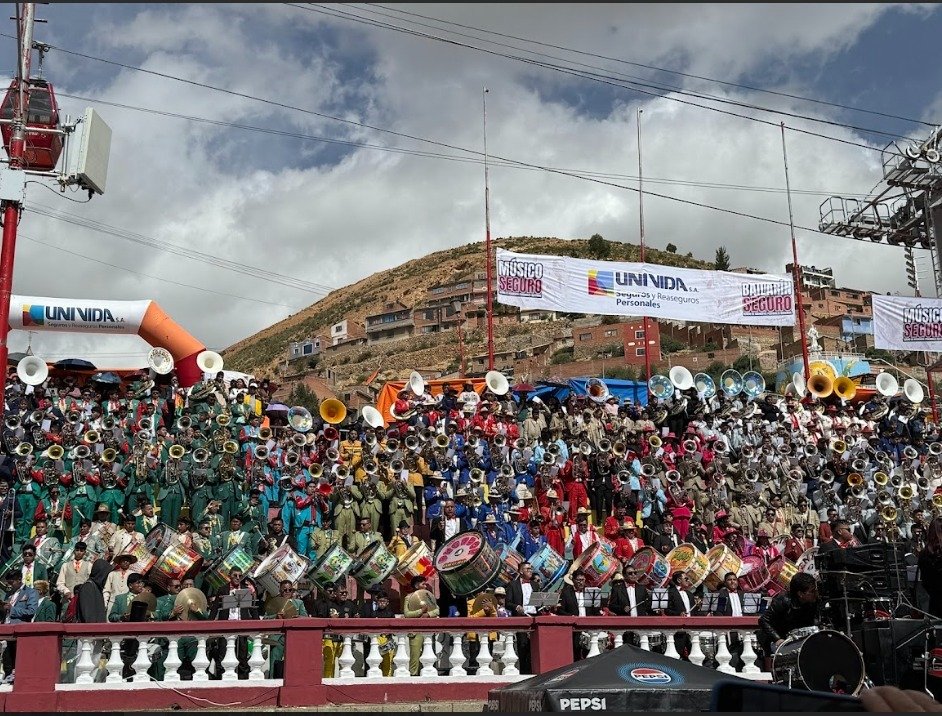 HUARI CELEBRÓ LA GRANDEZA CULTURAL DE ORURO APOYANDO EL FESTIVAL DE BANDAS 2026
