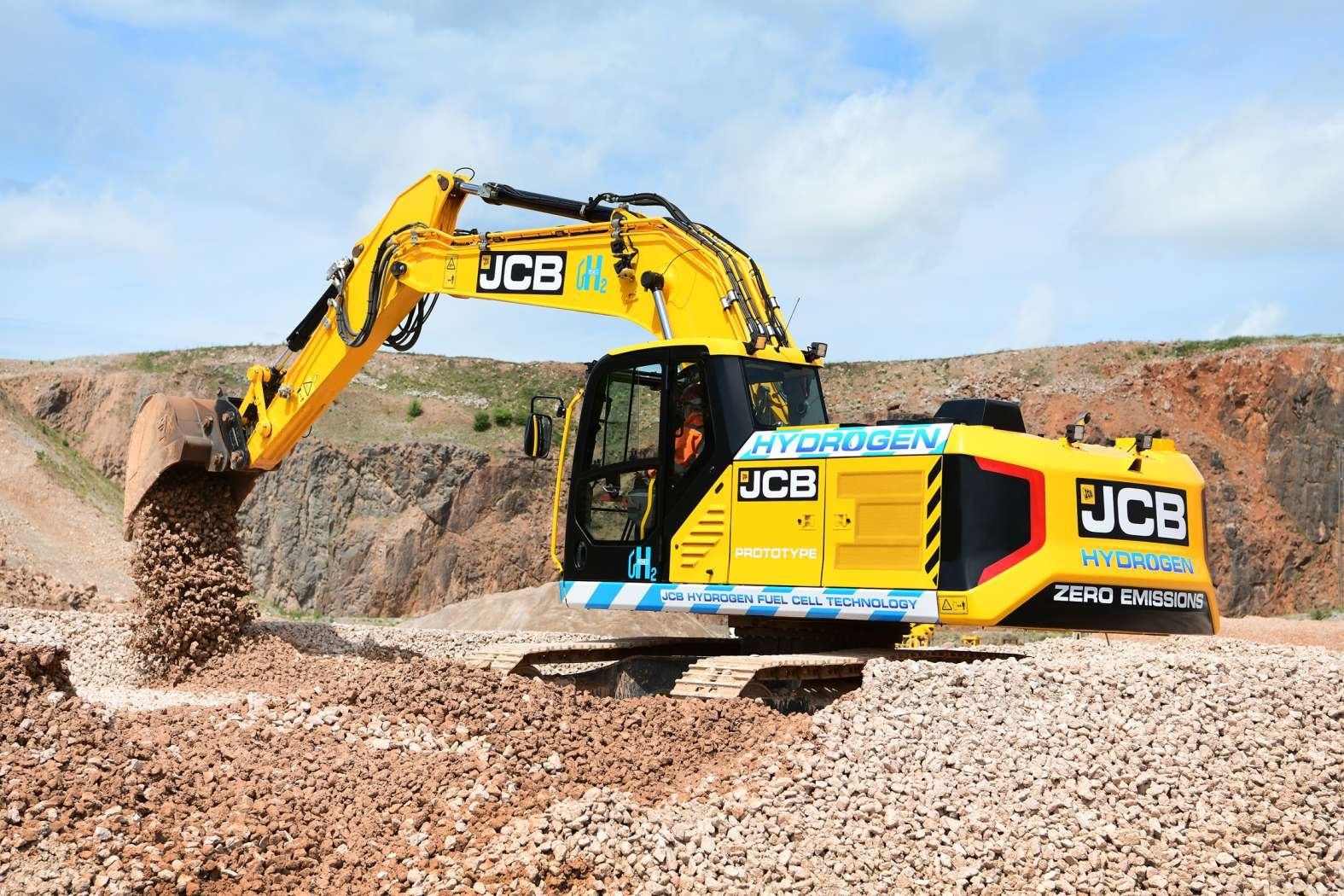 JCB LANZA AL MERCADO LA PRIMER EXCAVADORA IMPULSADA