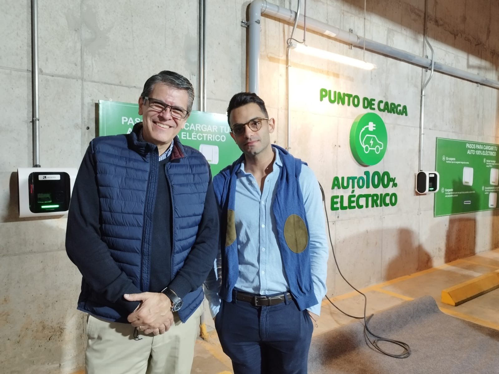 Inauguración de los Cargadores Eléctricos BYD en el Edificio Empresarial Manzana 40 en la ciudad de Santa Cruz