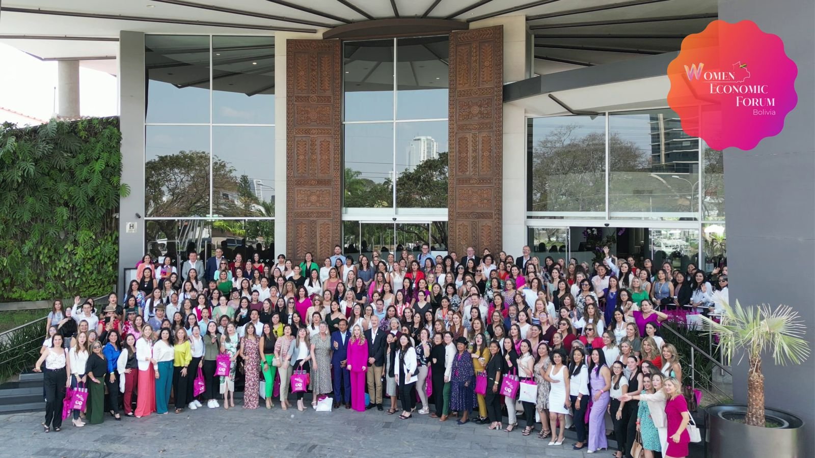780 mujeres fueron parte del Women Economic Forum Bolivia 2023