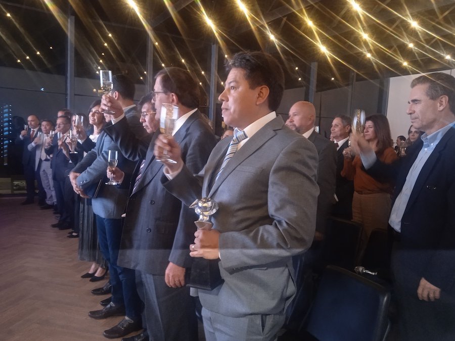 CNC reconoce a socios por 25, 50 Y 75 años trabajando por el desarrollo del país