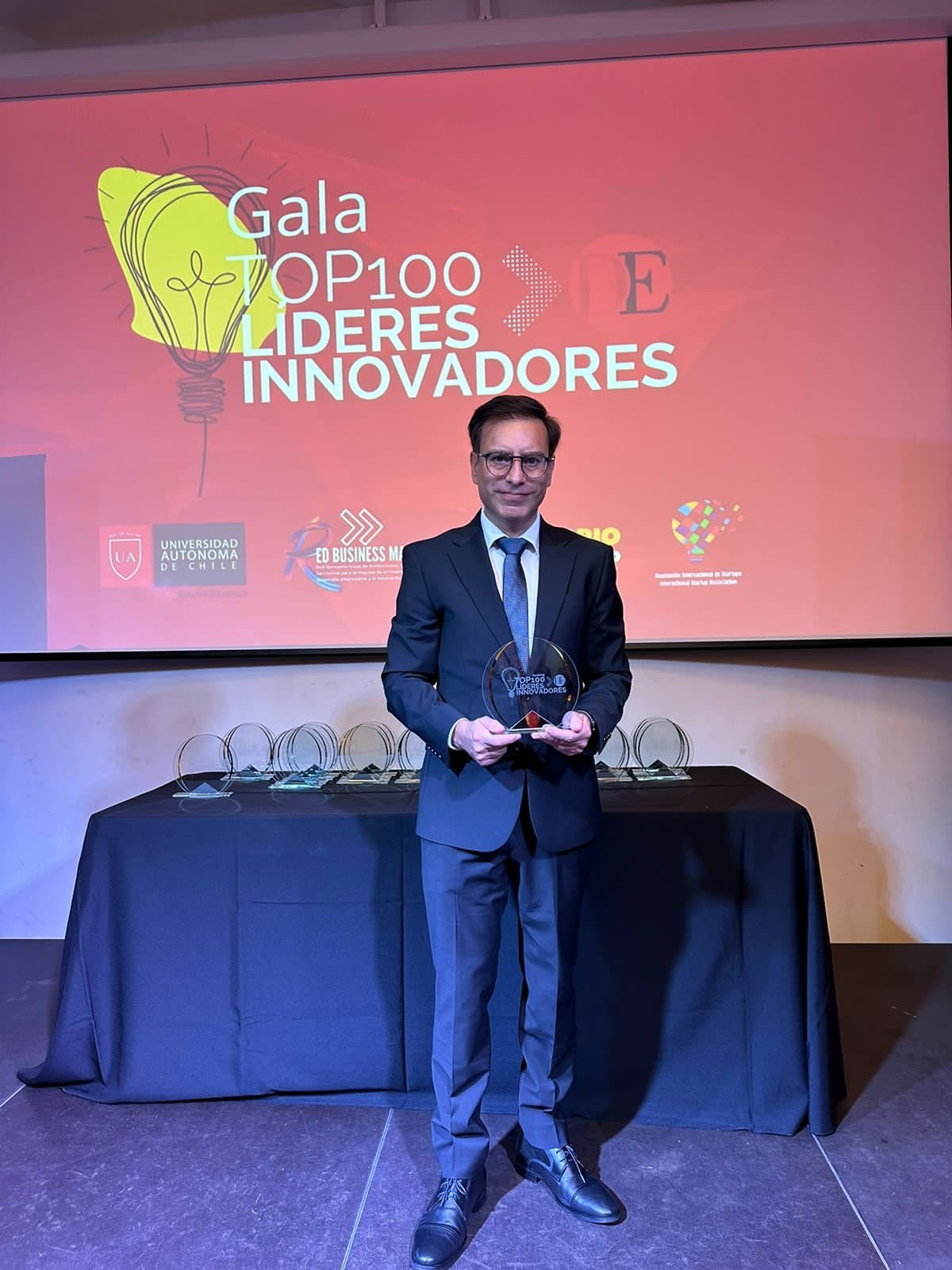 Sergio Asbún, recibe distinción al ser parte del  Ranking de Líderes Innovadores en Iberoamérica