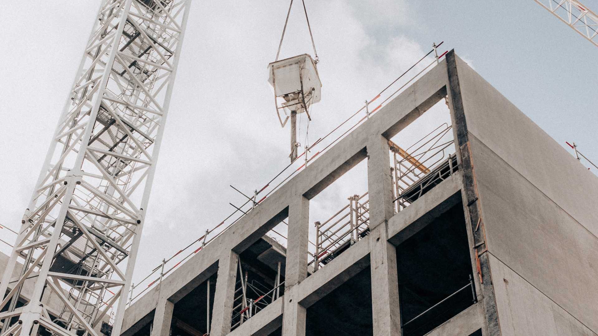 Construcción, desempeño todavía modesto