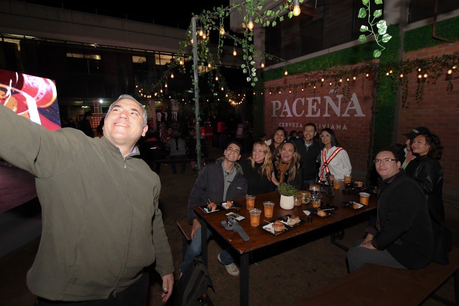 La cervecería de PACEÑA en Santa Cruz recibió la visita de  más de 400 personas en la “Noche de las Cervecerías”