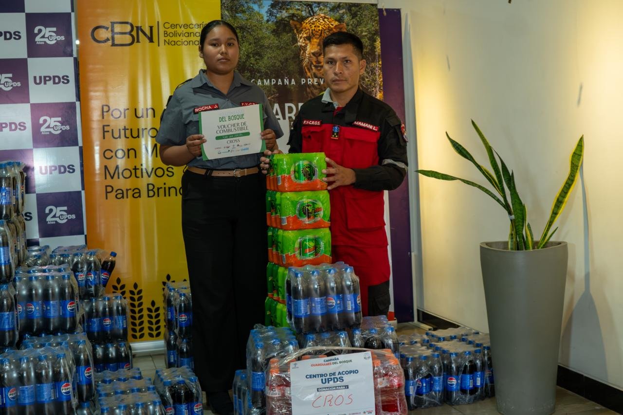 Apoyando la iniciativa de Alas Chiquitanas, CBN realiza una nueva donación de bebidas a los bomberos que combaten los incendios