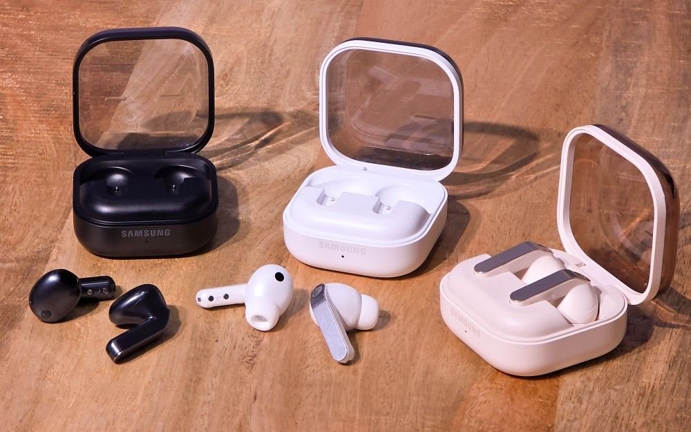 La serie Galaxy Buds4 eleva la claridad de las llamadas con HD Voice