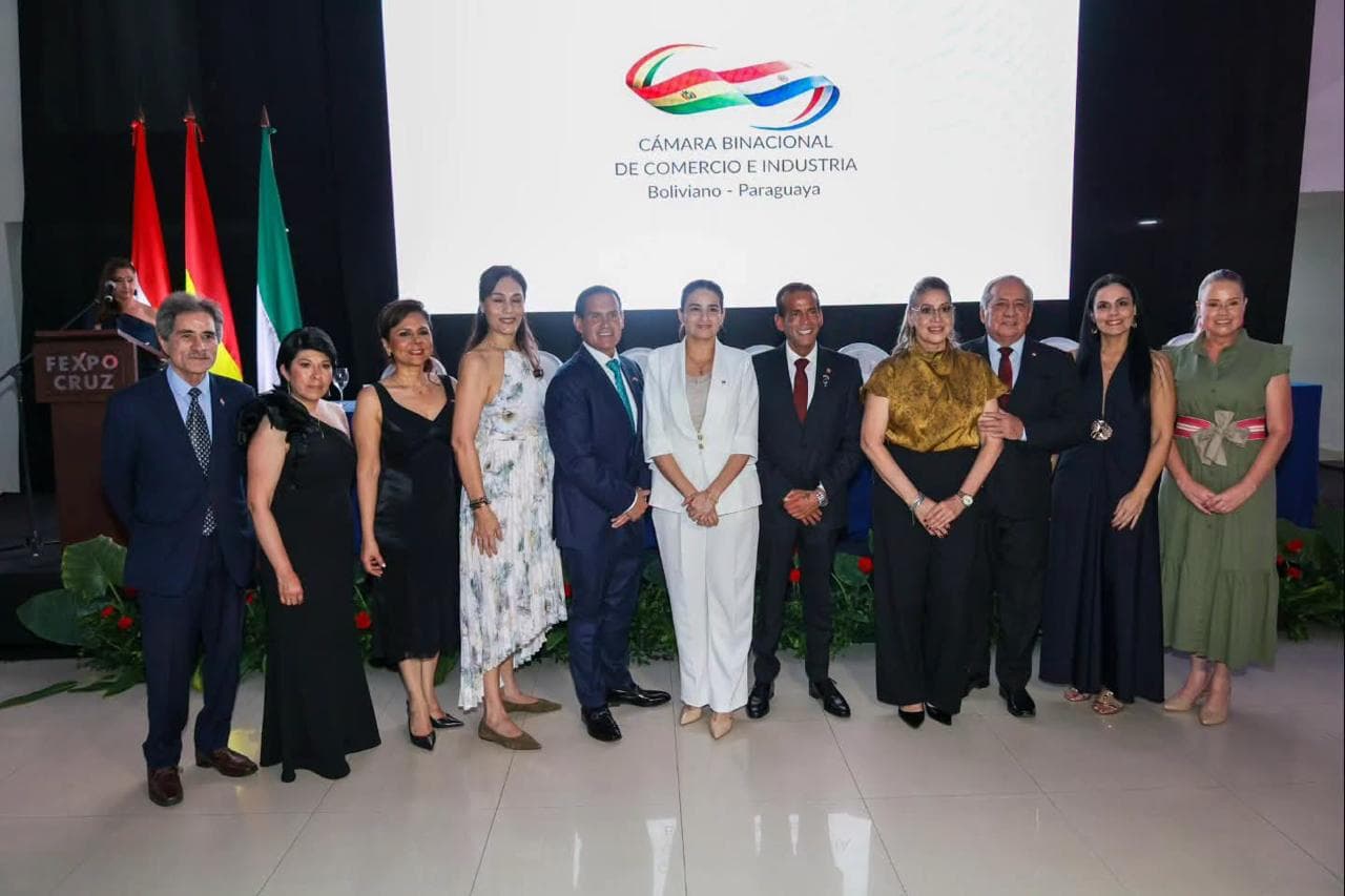 Cóctel Binacional reúne a más de un centenar de invitados y refuerza la integración entre Bolivia y Paraguay