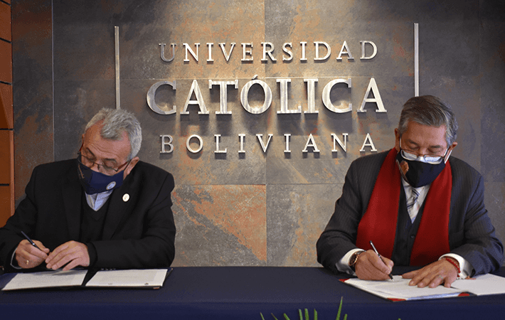 La UCB y UMSA firman convenio
