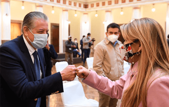 Gabinete económico completo