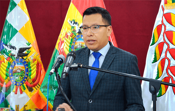 DESOCUPACIÓN DE 9,6% EN JUNIO