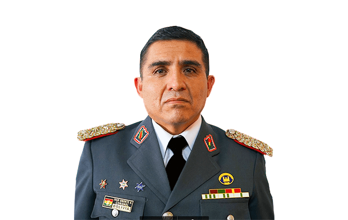 LA EDUCACIÓN EN RIESGO