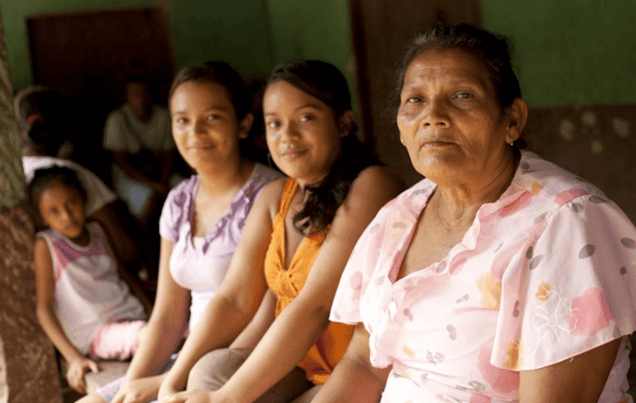 Liderazgo de la mujer y la equidad de género impulsa una entidad de microcr