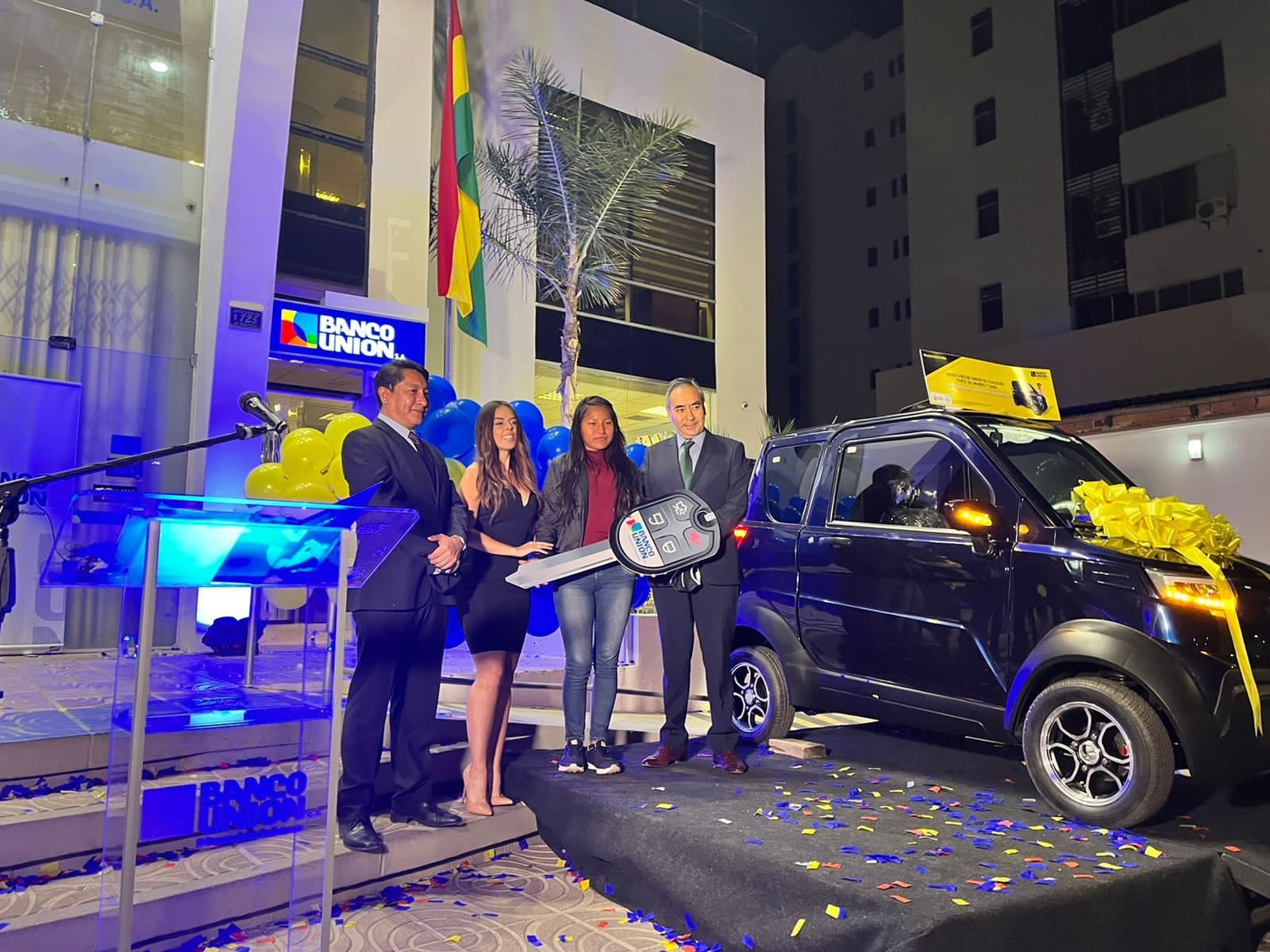 BANCO UNIÓN Y WESTERN UNIÓN REGALARON UN VEHÍCULO ELÉCTRICO QUANTUM Y DOS MOTOCICLETAS YADEA POR LA FIDELIDAD DE SUS CLIENTES