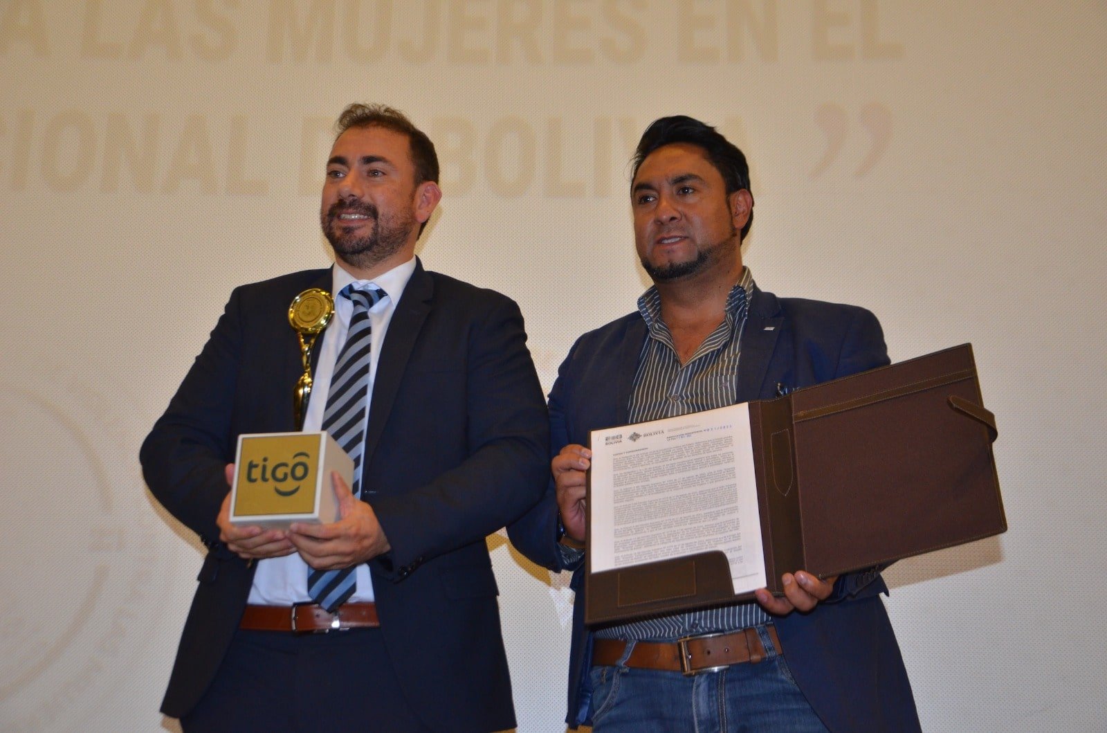 Tigo recibe sello de oro por sus acciones en contra de la violencia hacia las mujeres