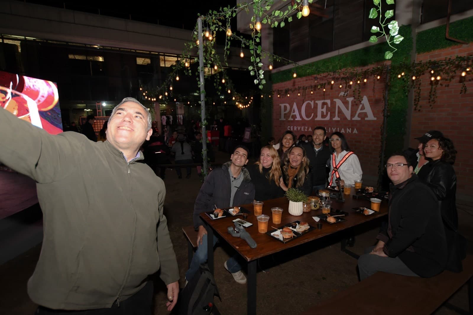 La cervecería de PACEÑA en Santa Cruz recibió la visita de más de 400 personas en la “Noche de las Cervecerías”