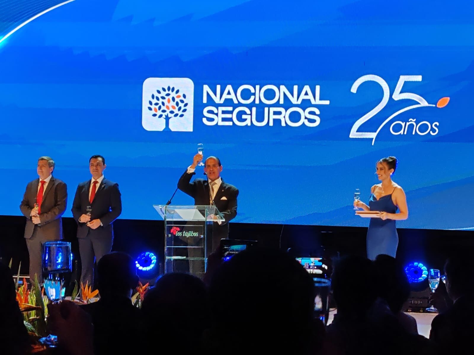 Nacional Seguros Vida y Salud celebra 25 años de liderazgo en el mercado boliviano