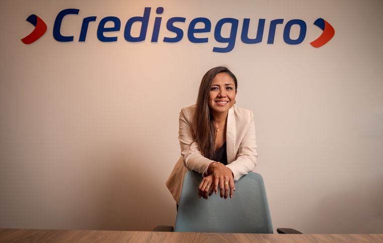 Check lanza el primer seguro para celulares de Bolivia